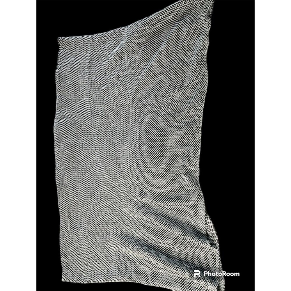 H&M Unisex Black & White Ribbed Cowl Neck Infinity Scarf Soft Onesize